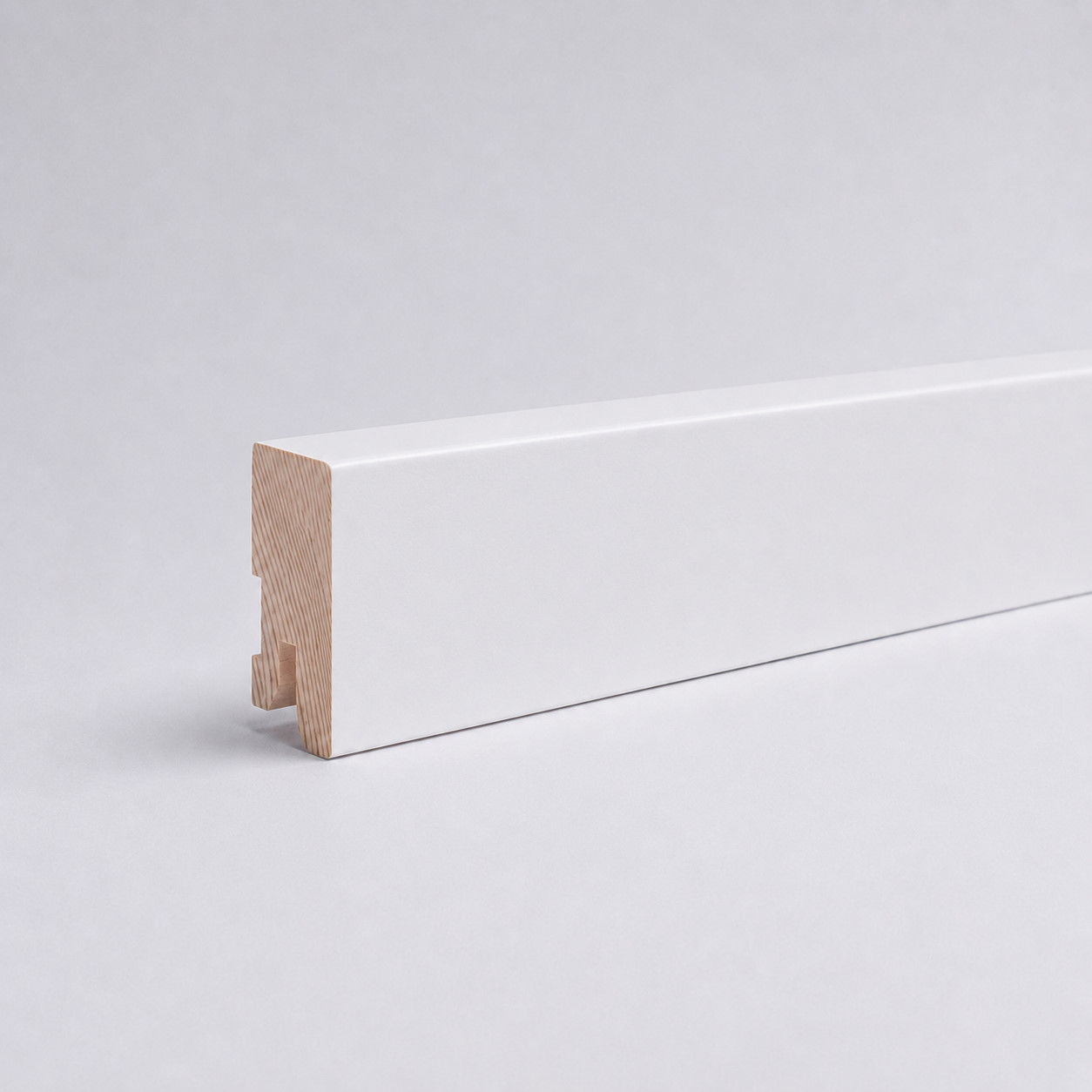 Massivholz-Sockelleiste 40 x 15 mm Rundkante - Weiß RAL 9016