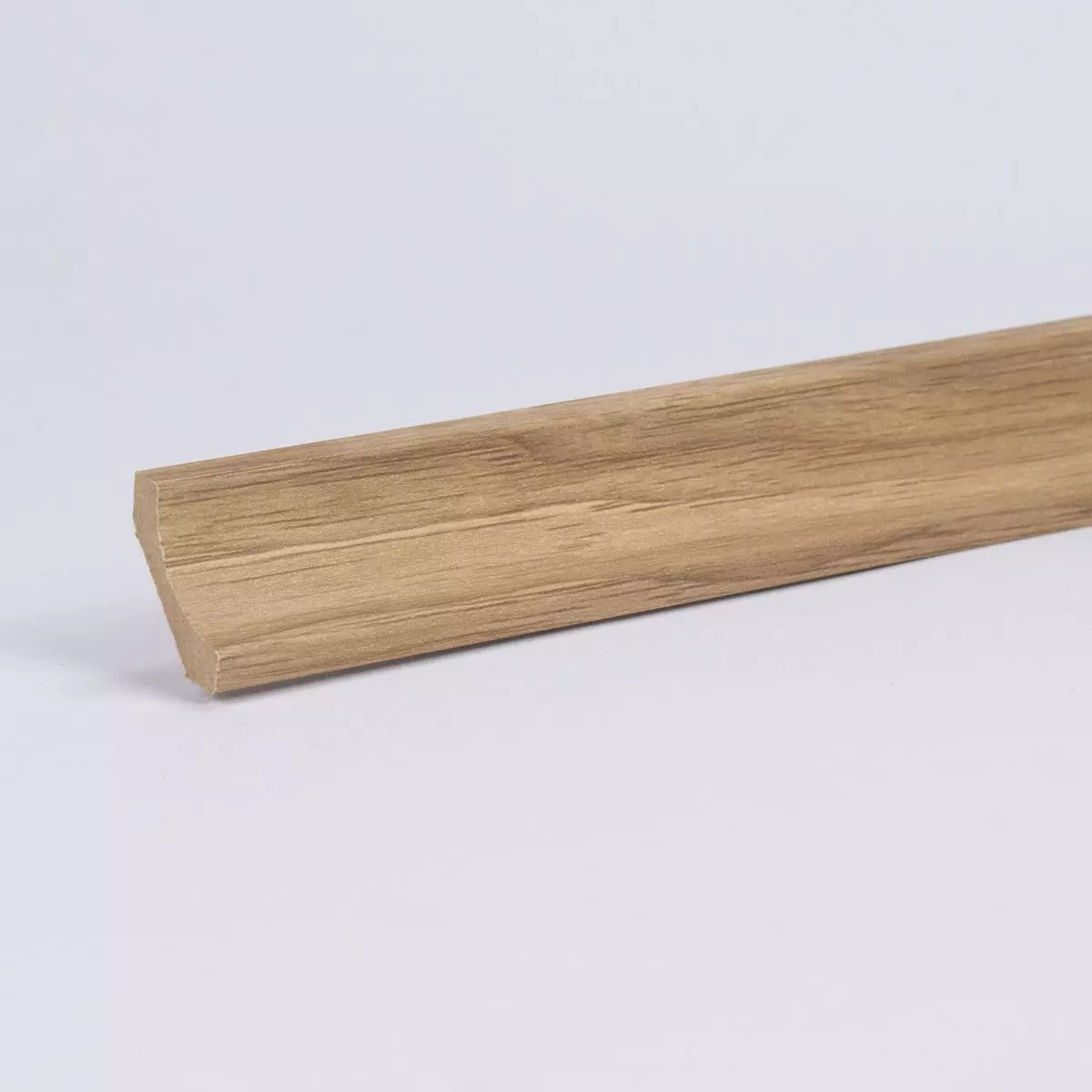 Hohlkehlleiste auf MDF-Träger Holzoptik Eiche