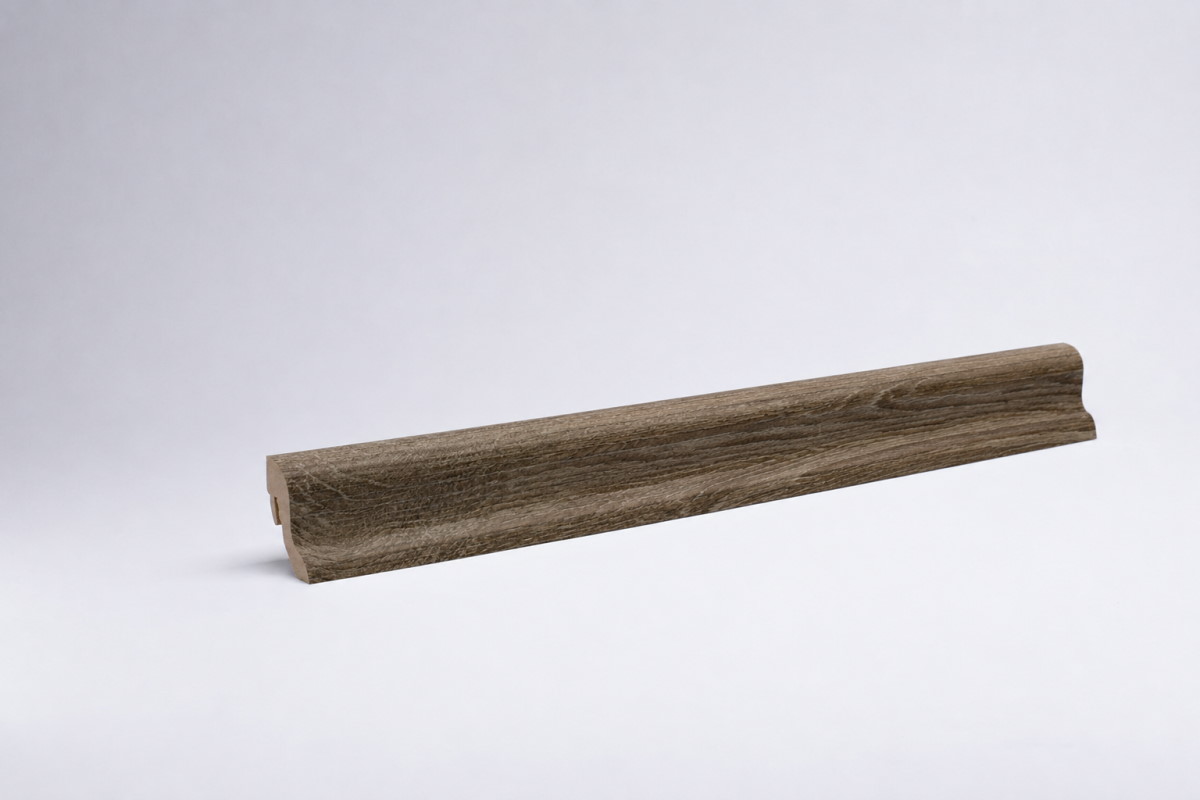 Rodapié con acabado tipo madera 40 mm, roble antik