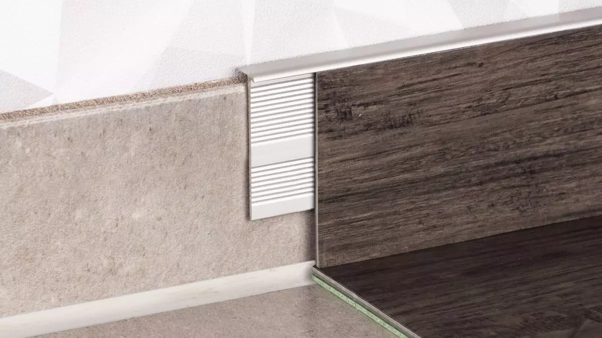 Reno-Sockelleiste 370 für Beläge 2-3 mm - Silber