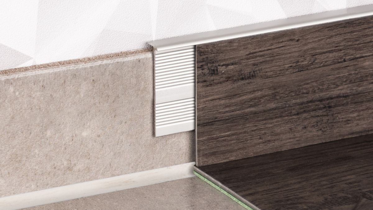 Reno skirting board 370 for coverings 2-3 mm - silver