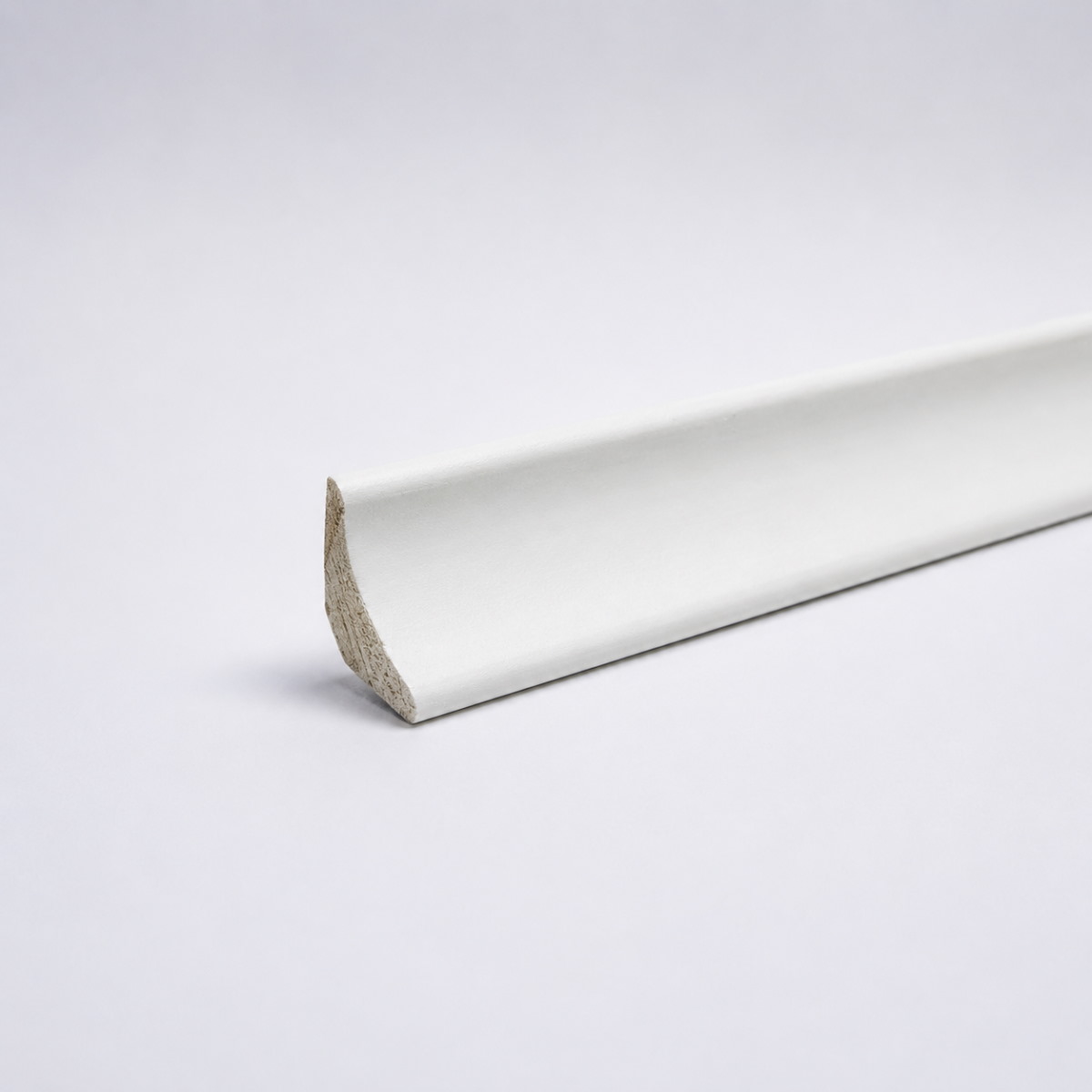 Plinthe de gorge creuse en Véritable bois 14 x 14 mm laqué blanc