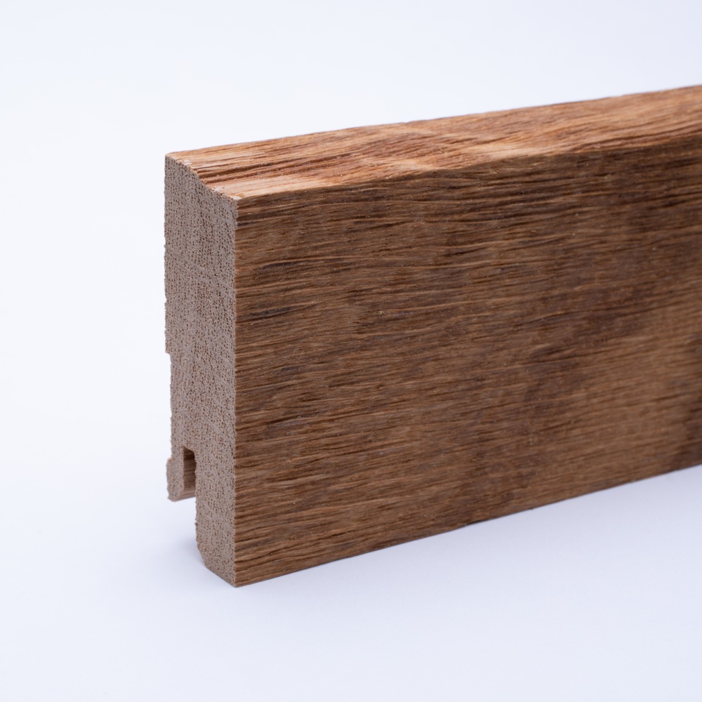 Massivholz Sockelleiste 60mm mit abgeschrägter Vorderkante - Eiche gebürstet und geölt
