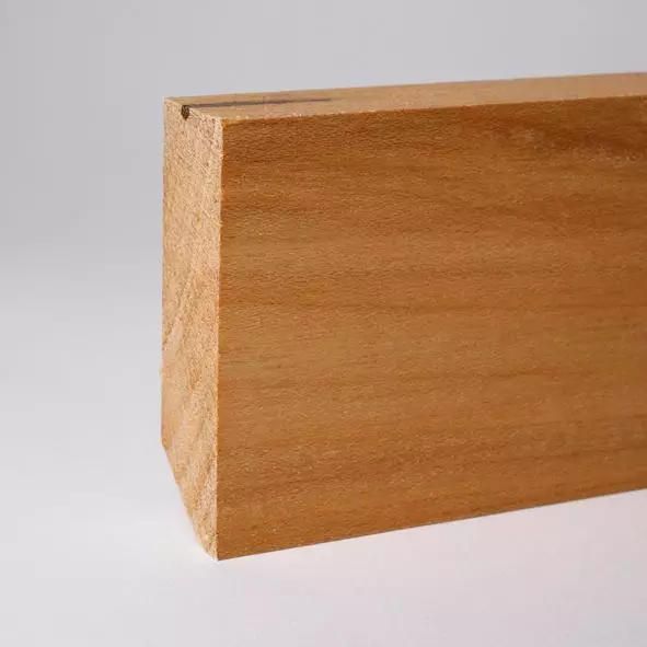 Solid wood skirting 80 mm with quadrangular oiled maple