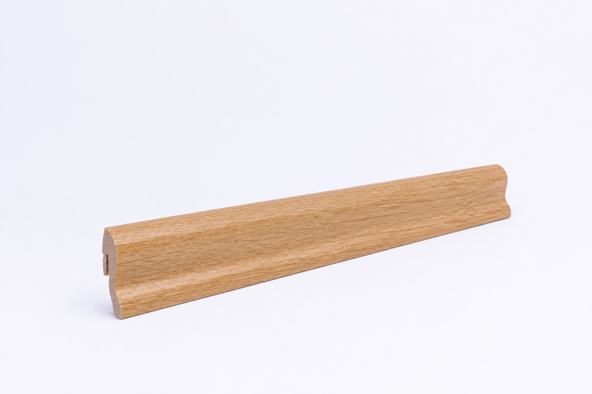 Rodapié enchapado 40 mm, roble lacado