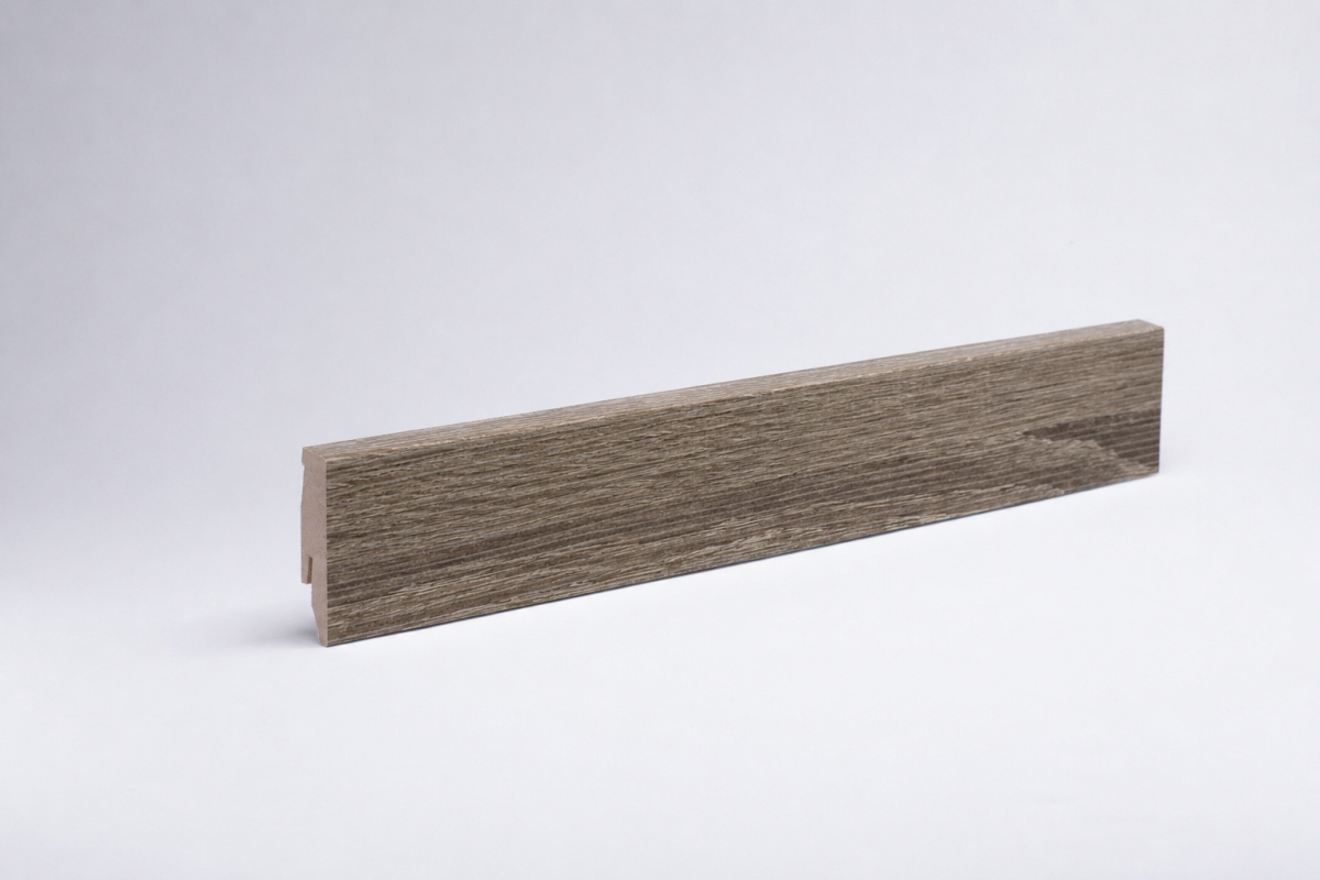 Plinthe aspect bois 60 mm chêne antik