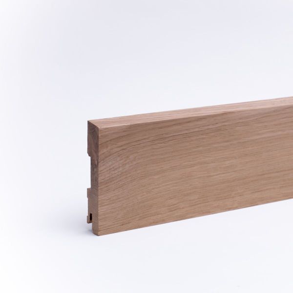 Plinthe en bois véritable avec à bord biseauté 100 mm chêne laqué