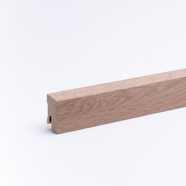 Zócalo de madera maciza 40x16mm borde frontal biselado - roble lacado