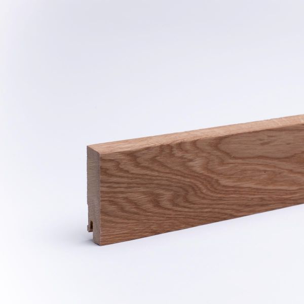 Zócalo de madera maciza 80x16mm borde frontal biselado - roble aceitado