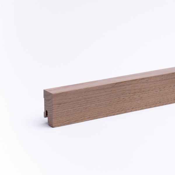 Plinthe en bois véritable carré 40 mm chêne laqué