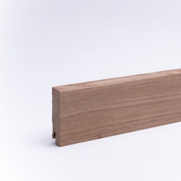 Zócalo de madera maciza 80x16mm borde frontal biselado - roble lacado