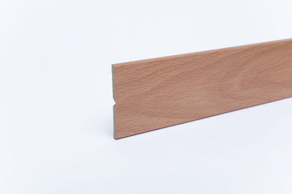 Listón de curvatura sobre soporte de MDF en aspecto de madera de haya
