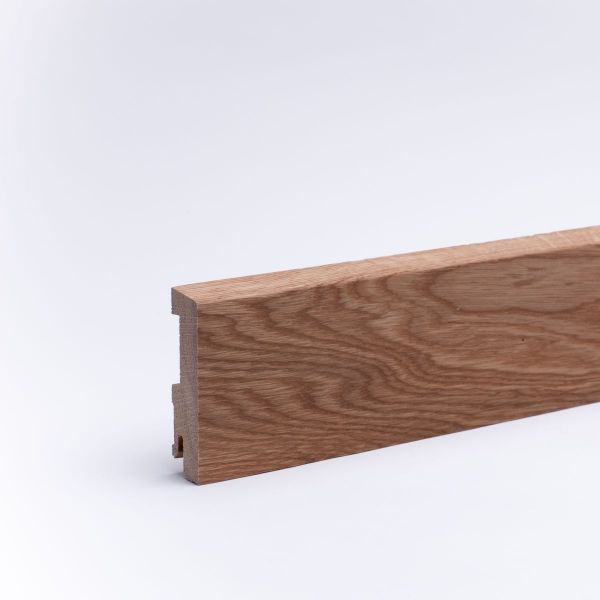 Plinthe en bois véritable avec à bord biseauté 80mm chêne huilé