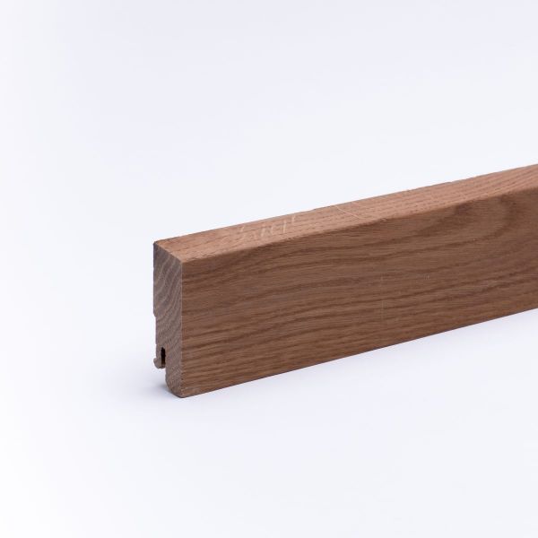 Rodapié de madera maciza borde delantero biselado 60 mm, roble aceitado